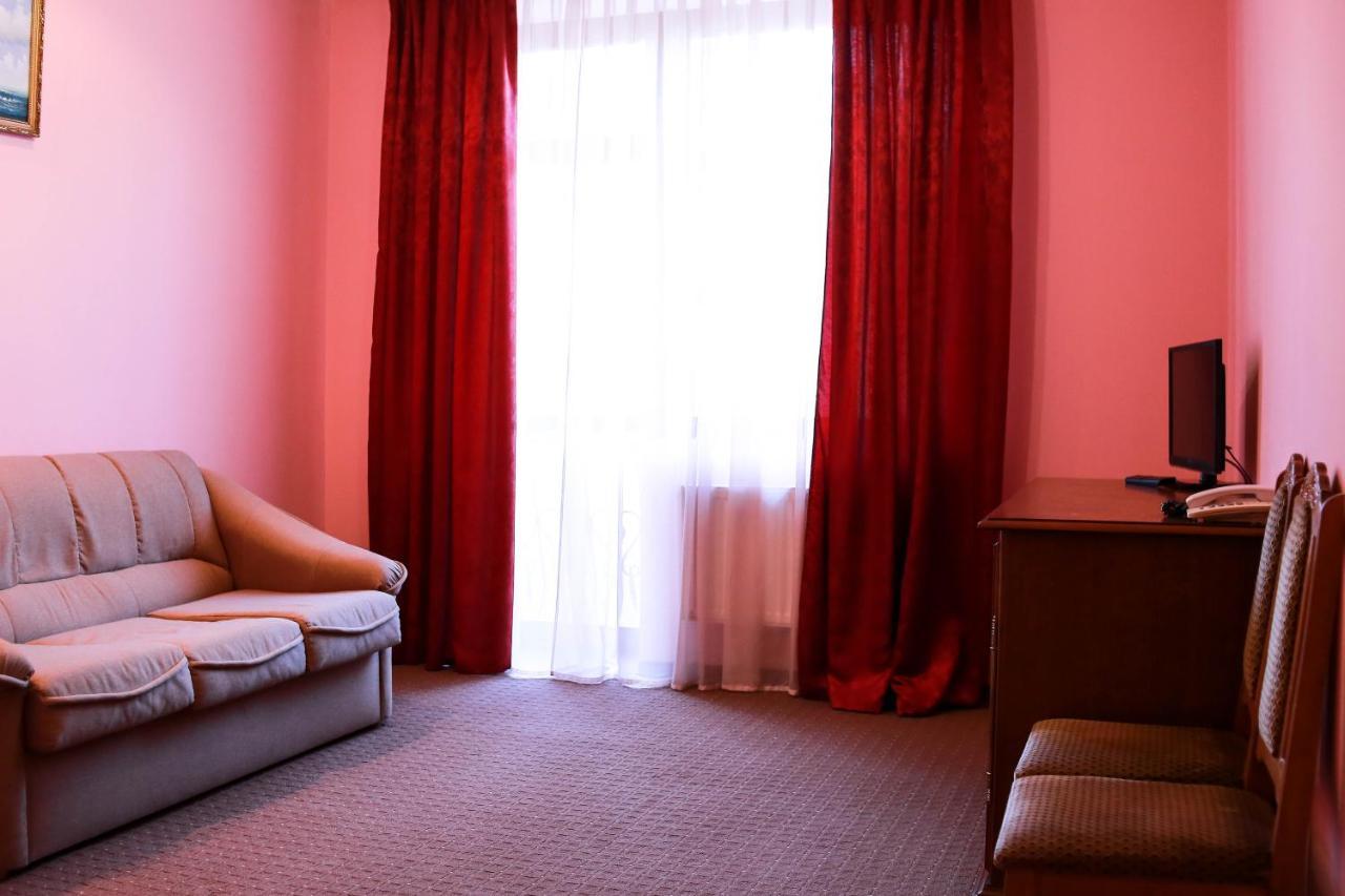 Chervona Gora Mukacheve Bagian luar foto